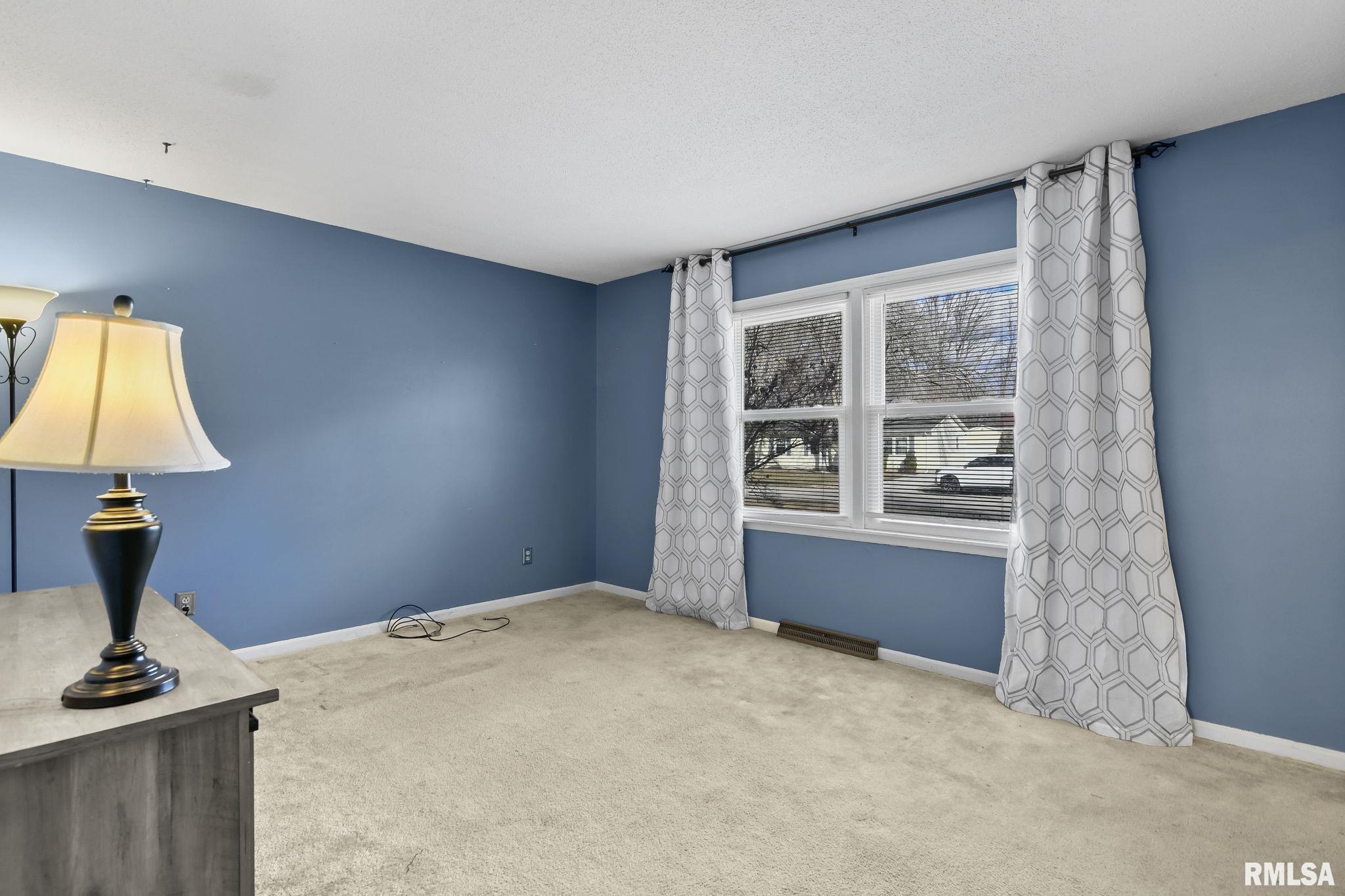 224 Stutely Lane Springfield, IL 62704 - Photo 7 of 32