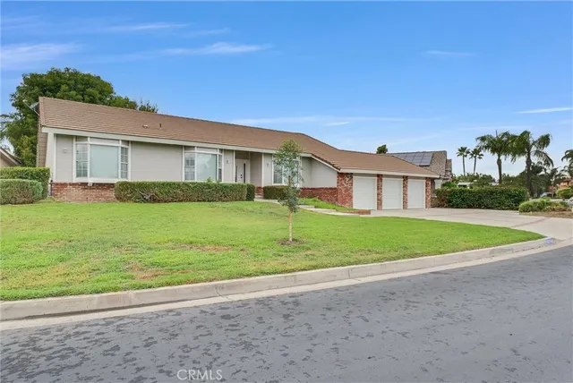 $1,100,000 | 30279 Clear Water Drive, Canyon Lake, CA 92587