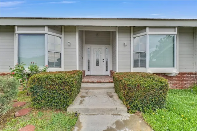 $1,100,000 | 30279 Clear Water Drive, Canyon Lake, CA 92587