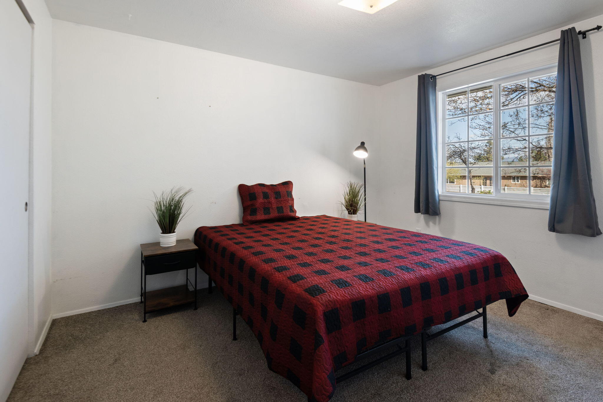 3044 Southwest Meadow Lane Redmond, OR 97756 - Photo 14 of 22