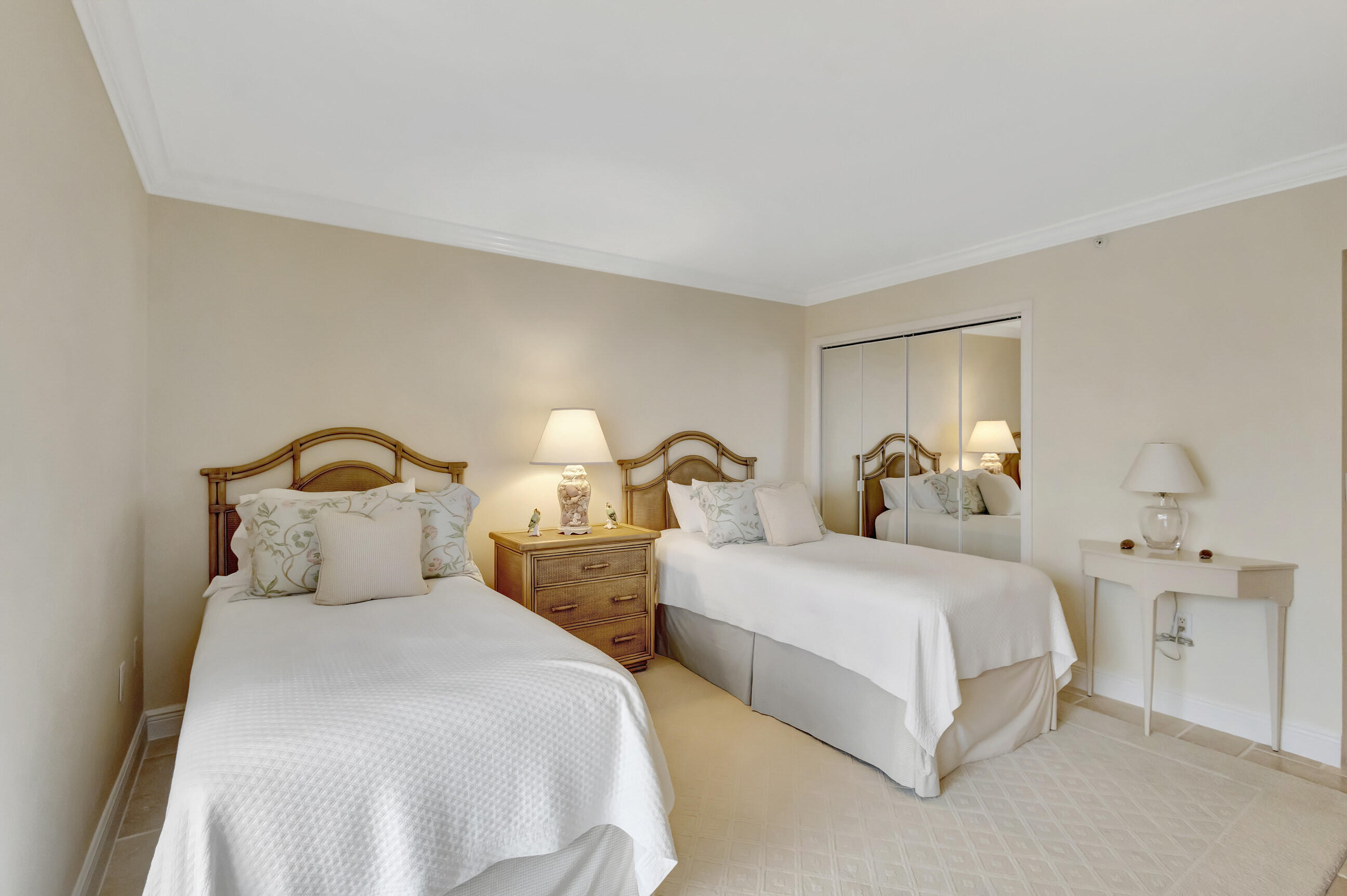 400 South Beach Road, Unit 804 Tequesta, FL 33469 - Photo 31 of 65 Guest Bedroom