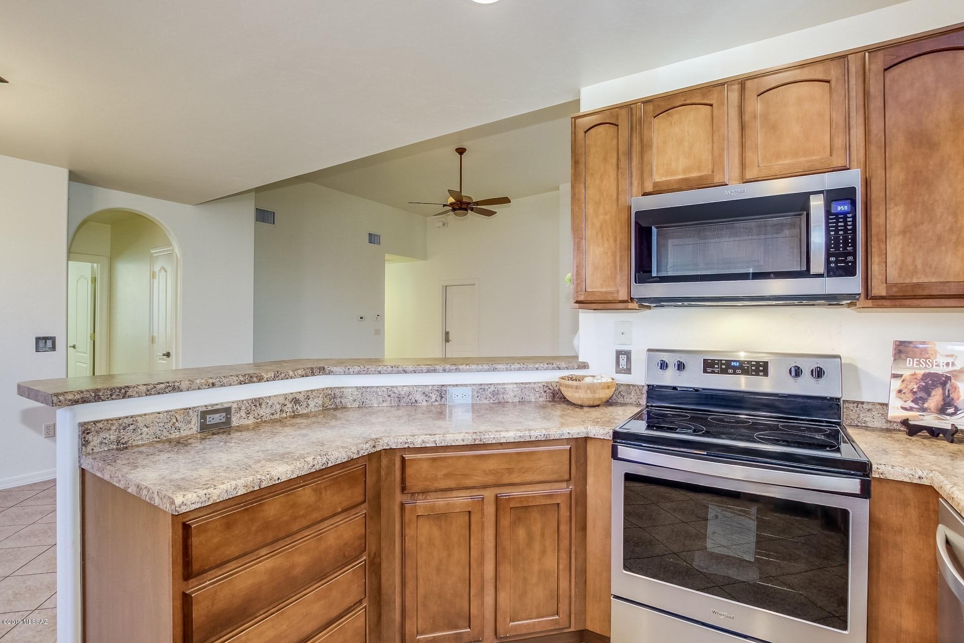 10547 East Marchetti Loop Tucson, AZ 85747 - Photo 8 of 35