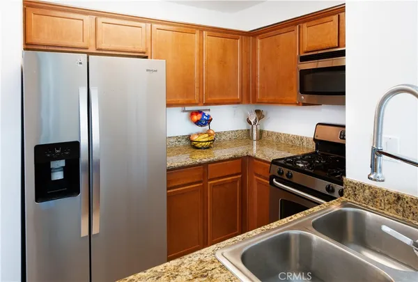 $535,000 | 355 North Maple Street, Unit 203, Burbank, CA 91505