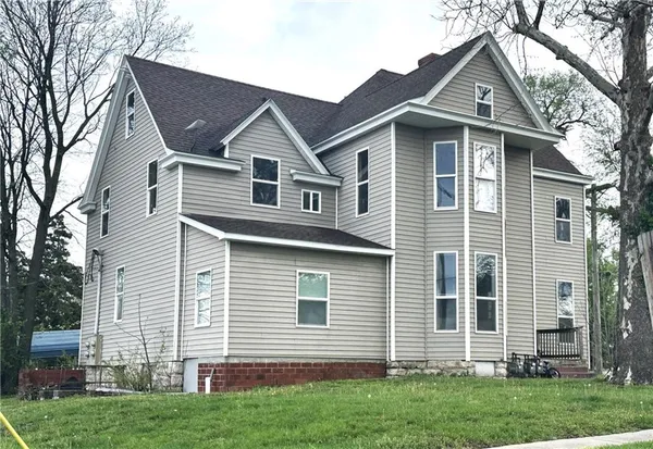 $199,900 | 1100 Locust Street, Chillicothe, MO 64601