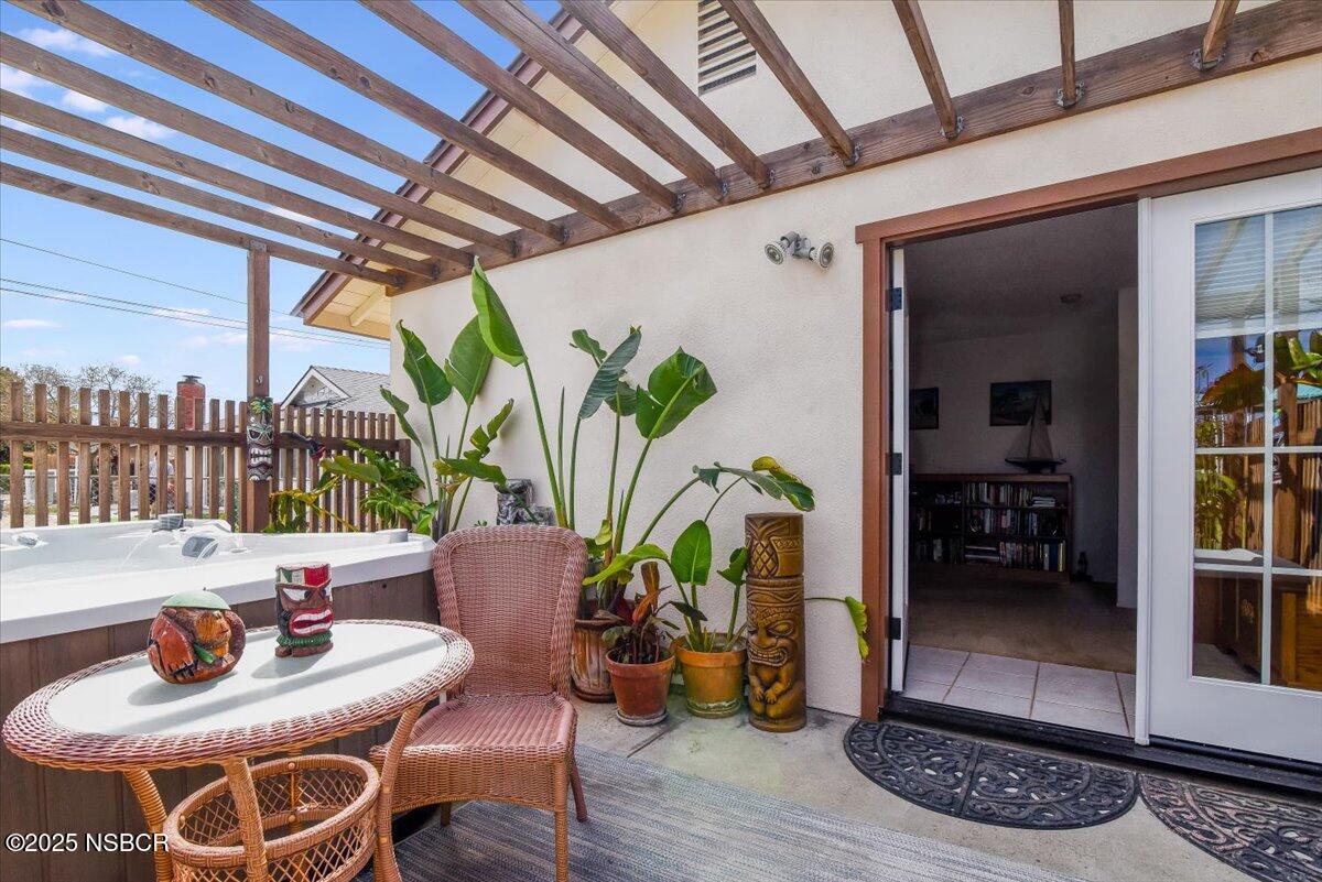 3987 Agena Way Lompoc, CA 93436 - Photo 27 of 40 a living room with furniture