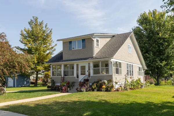 $154,650 | 313 North Hudson Avenue, Spring Valley, MN 55975