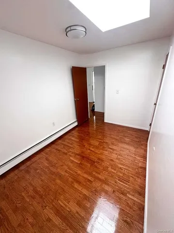 $3,300 | 19703 120th Avenue | St. Albans