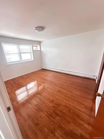 $3,300 | 19703 120th Avenue | St. Albans