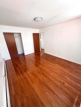 $3,300 | 19703 120th Avenue | St. Albans