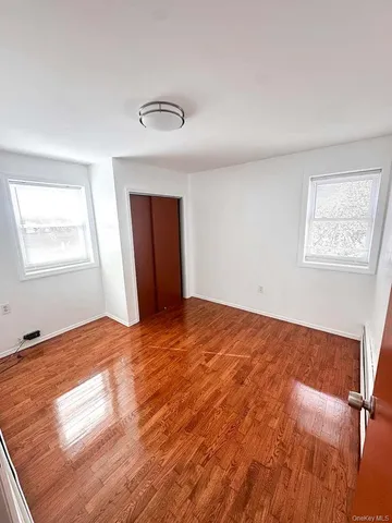 $3,300 | 19703 120th Avenue | St. Albans