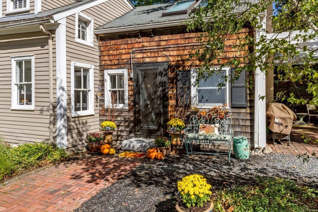 40 Concord Road Sudbury, MA 01776 - Photo 3 of 27 Gallery Image 3