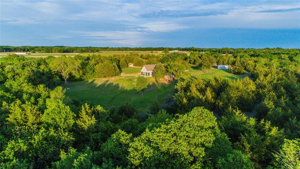 511 County Road 4264 Bonham, TX 75418 - Photo 8 of 40 a view of ocean with green space