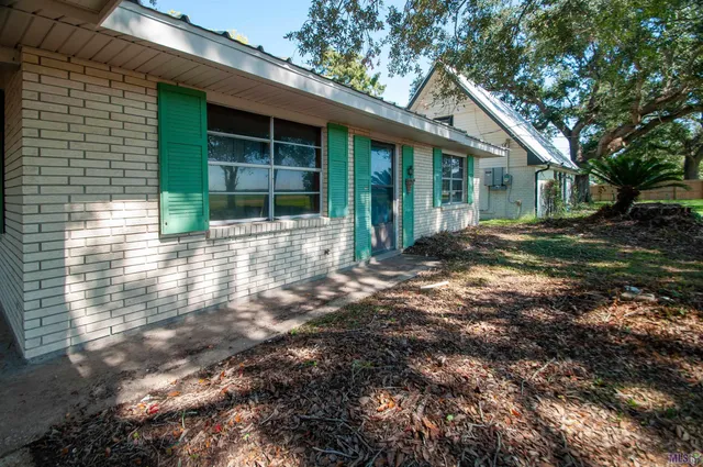 $165,000 | 4704 Highway 182, Patterson, LA 70392
