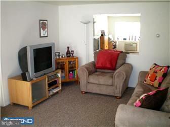 383 Lakeside Road, Unit G1 Ardmore, PA 19003 - Photo 2 of 11 Living Room