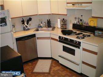 383 Lakeside Road, Unit G1 Ardmore, PA 19003 - Photo 4 of 11 Kitchen