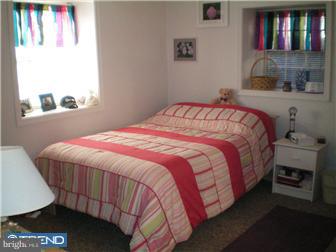 383 Lakeside Road, Unit G1 Ardmore, PA 19003 - Photo 6 of 11 Bedroom