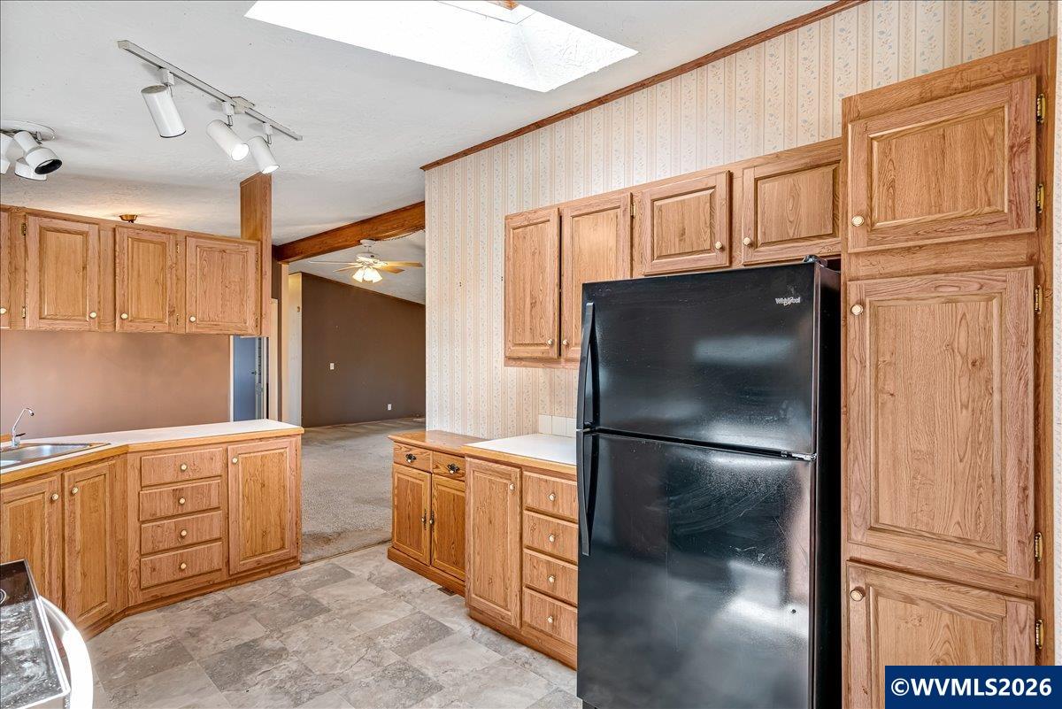5422 Portland Road Northeast, Unit 102 Salem, OR 97305 - Photo 11 of 37