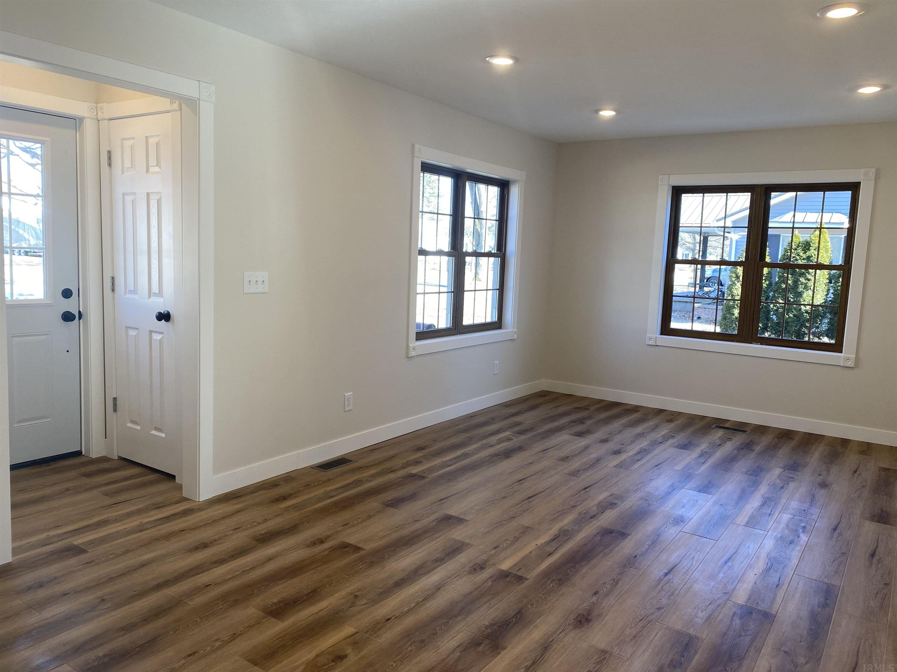 923 Jackson Boulevard Rochester, IN 46975 - Photo 11 of 36 Gallery Image 11