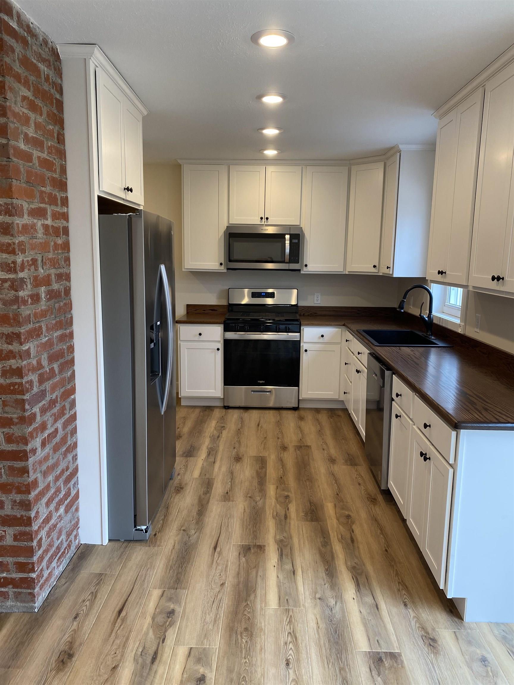 923 Jackson Boulevard Rochester, IN 46975 - Photo 5 of 36 Gallery Image 5