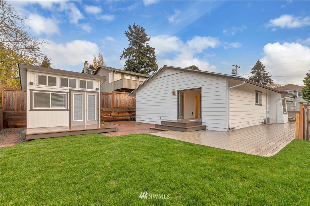 1220 North 32nd Street Renton, WA 98056 - Photo 1 of 32