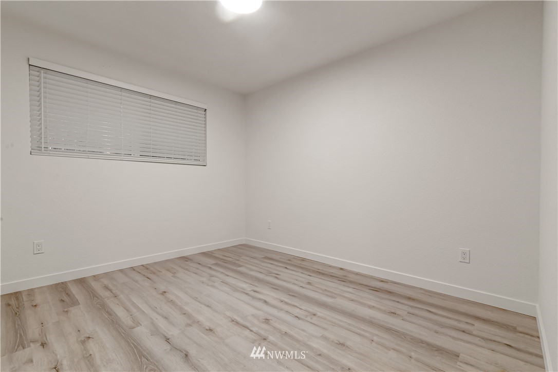 1220 North 32nd Street Renton, WA 98056 - Photo 18 of 32
