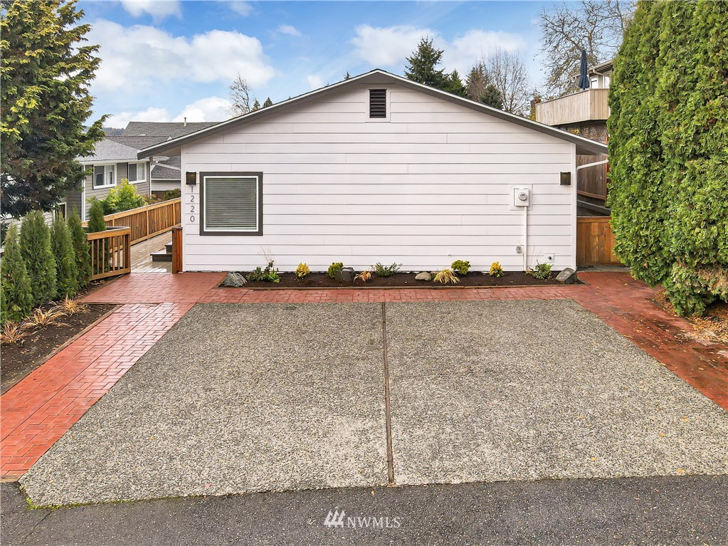 1220 North 32nd Street Renton, WA 98056 - Photo 4 of 32