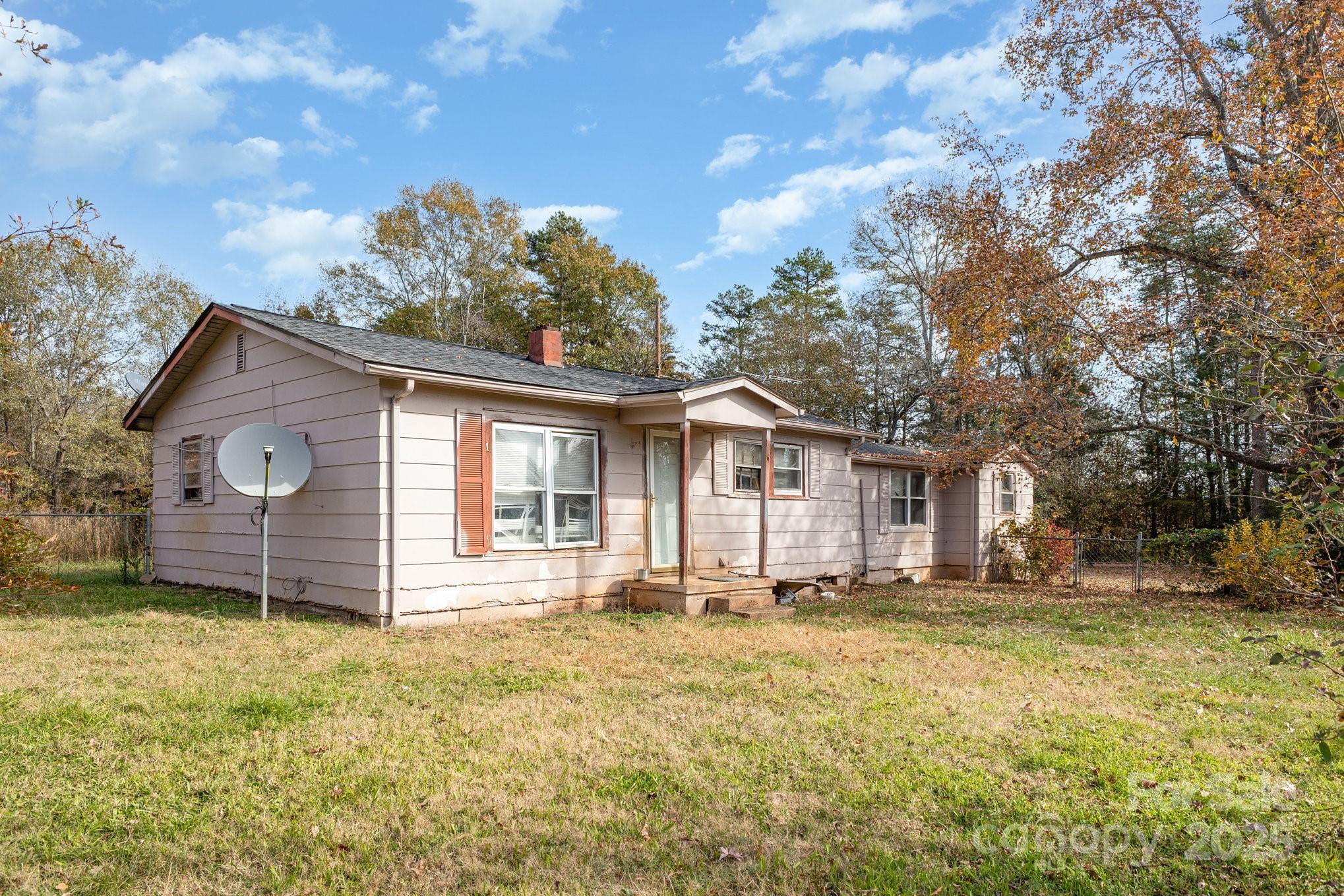 617 Hames Ridge Road Mooresboro, NC 28114 - Photo 2 of 20 a front view of a house with a yard