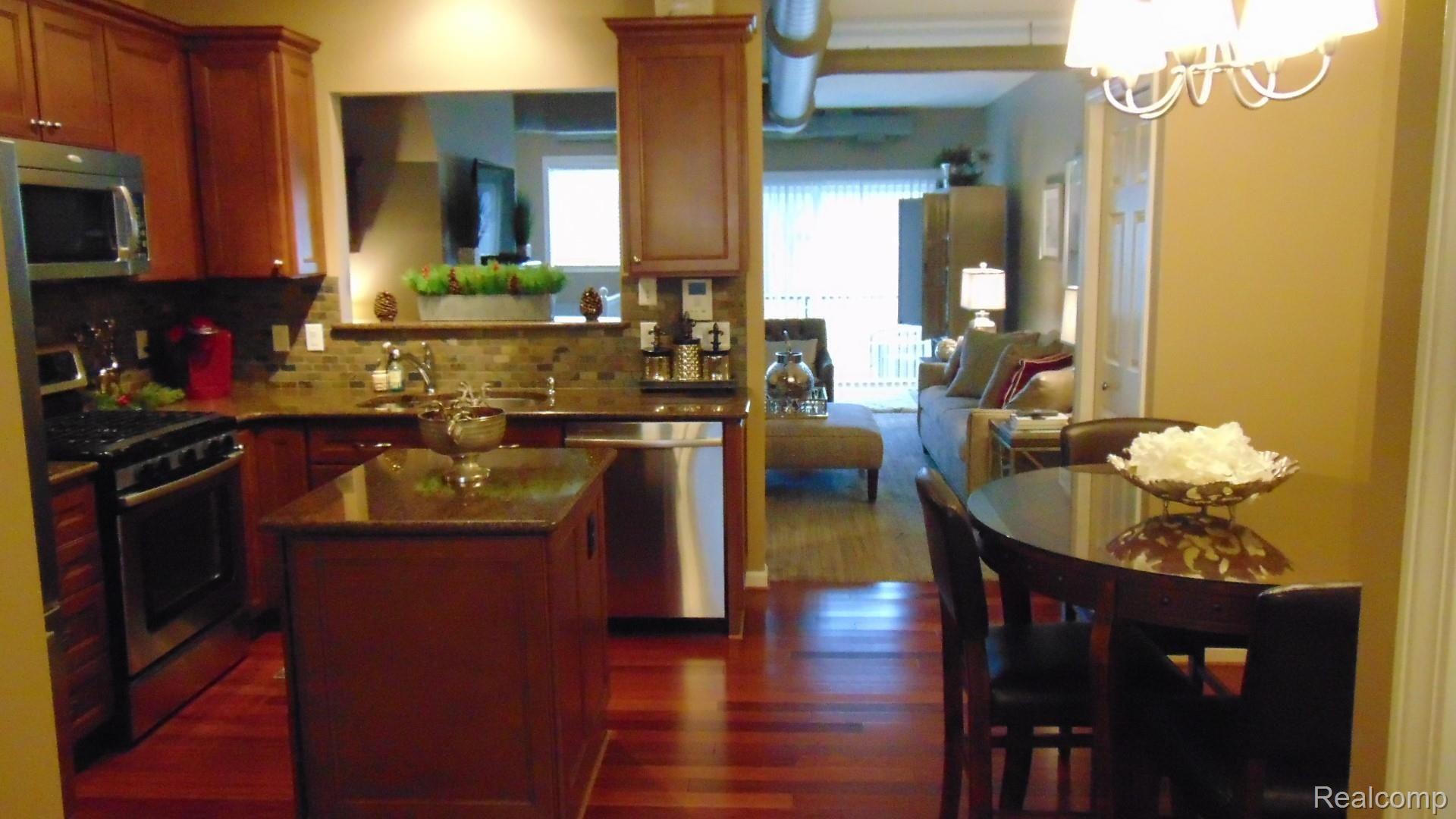 230 Mill Street Rochester, MI 48307 - Photo 13 of 45 DSC00907.JPG