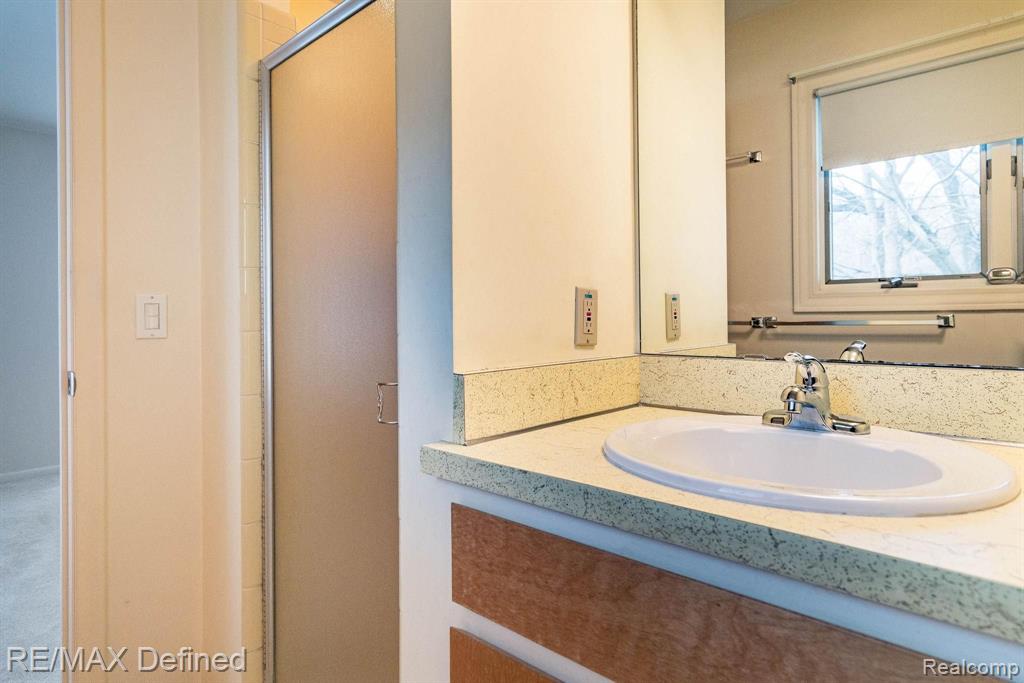 6045 Ronnoco Road Rochester Hills, MI 48306 - Photo 20 of 40