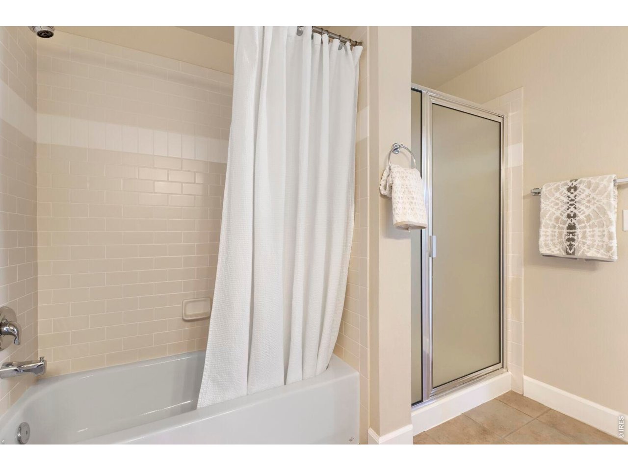 4500 Baseline Road, Unit 3305 Boulder, CO 80303 - Photo 11 of 25 Primary bathroom
