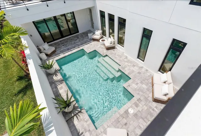 $1,550,000 | 6317 Turtle Grass Drive, Bradenton, FL 34210