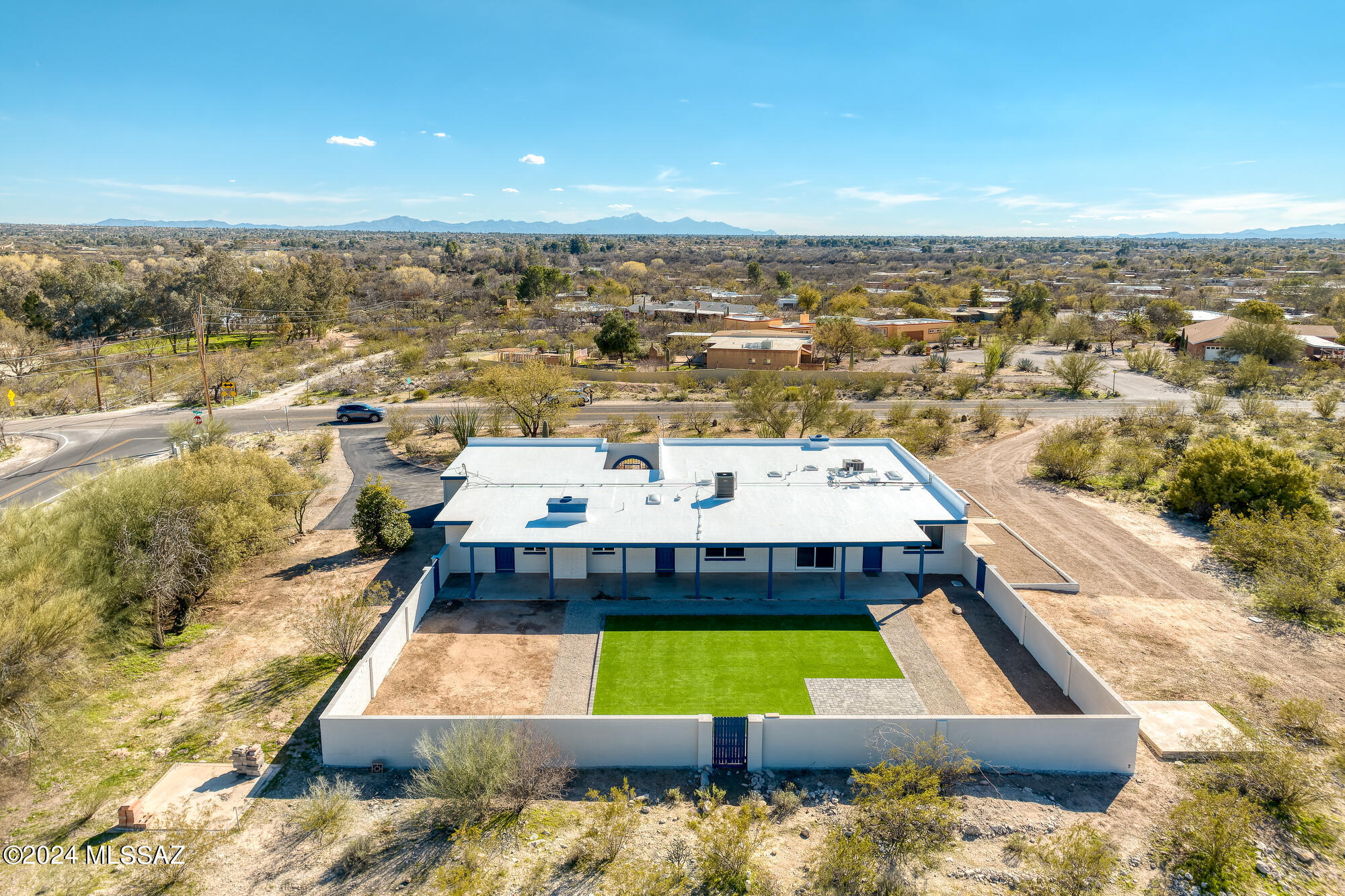 8281 East Cloud Road Tucson, AZ 85750 - Photo 8 of 50 Gallery Image 8