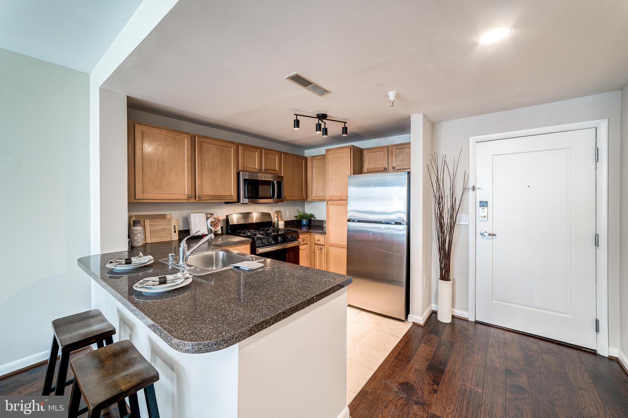350 G Street Southwest, Unit N218 Washington, DC 20024 - Photo 5 of 53
