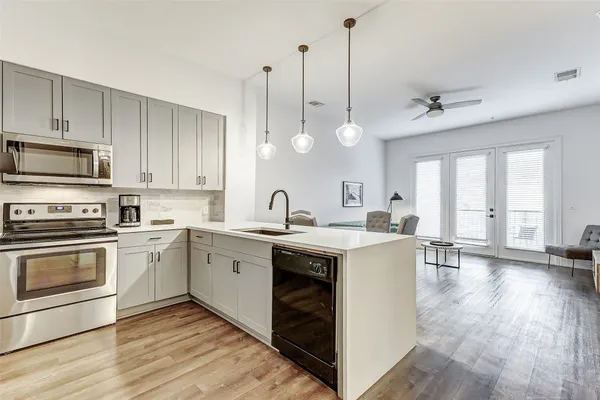 $1,850 | 1508 Blodgett Street, Unit 404, Houston, TX 77004