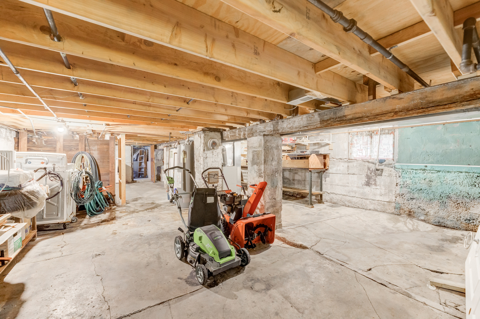 4018 North Whipple Street Chicago, IL 60618 - Photo 21 of 25 a view of a room with gym equipment