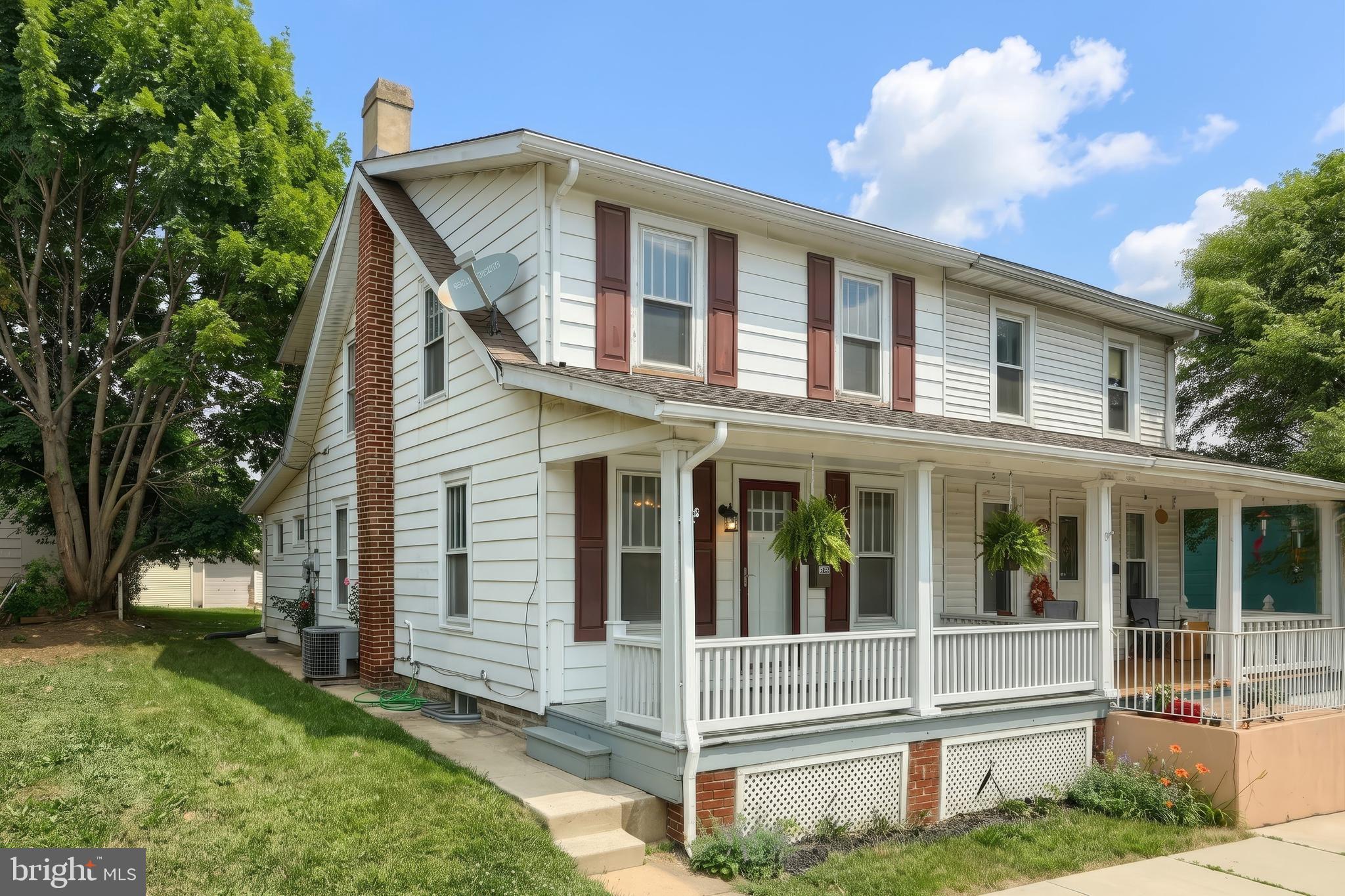 1019 West College Avenue York, PA 17404 - Photo 2 of 31 Side of home