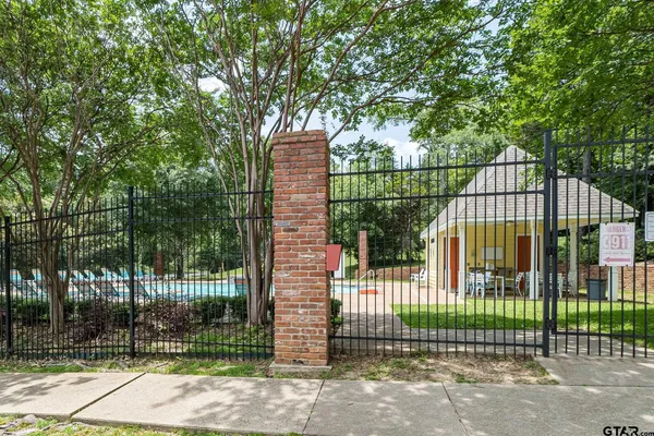 $73,000 | 4028 Hanover Place, Tyler, TX 75701