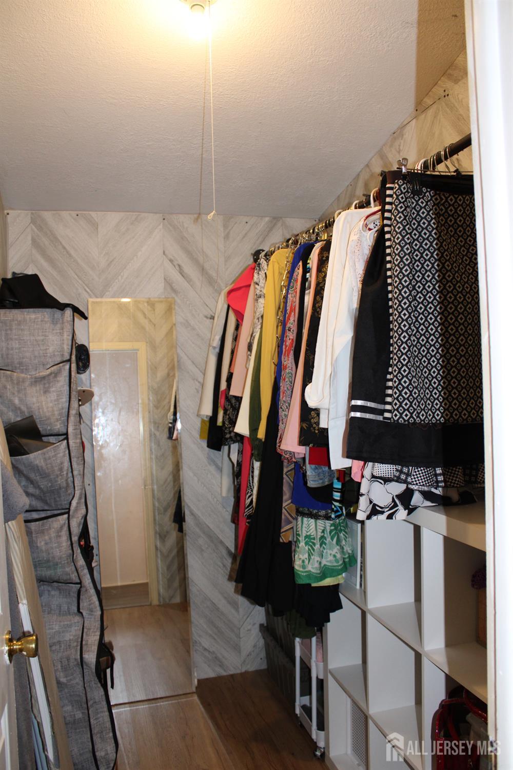 19 Twain Road North Brunswick, NJ 08902 - Photo 19 of 27 Gallery Image 19