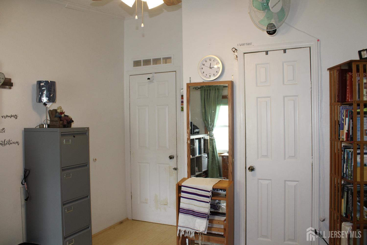 19 Twain Road North Brunswick, NJ 08902 - Photo 22 of 27 Gallery Image 22