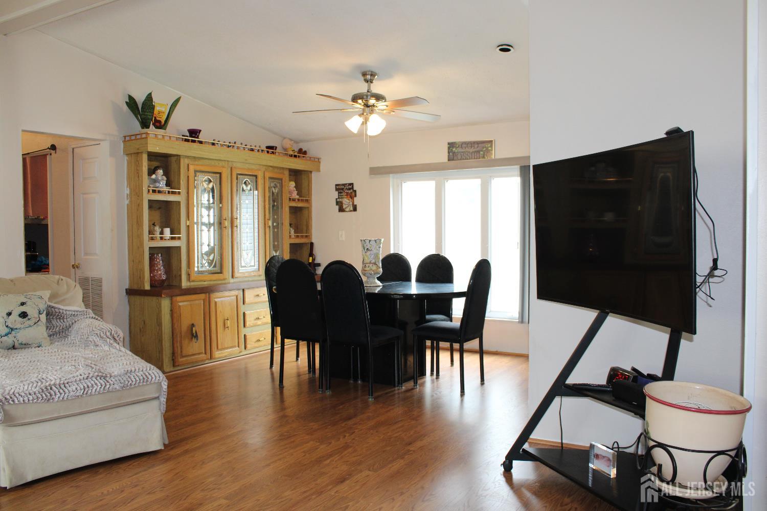 19 Twain Road North Brunswick, NJ 08902 - Photo 9 of 27 Gallery Image 9