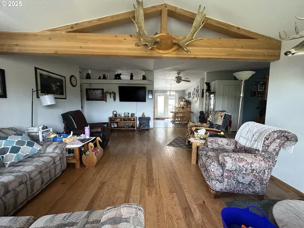 $380,000 | 27028 Adam Road, Canyon City, OR 97820