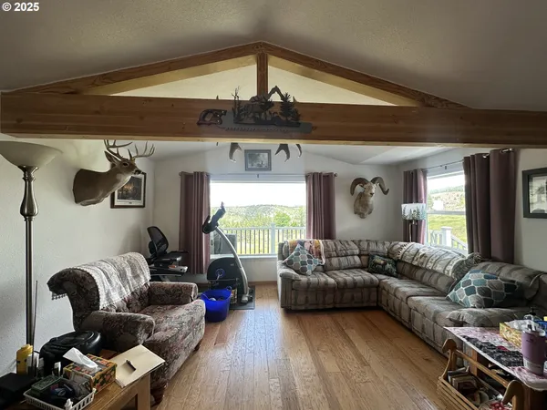 $380,000 | 27028 Adam Road, Canyon City, OR 97820