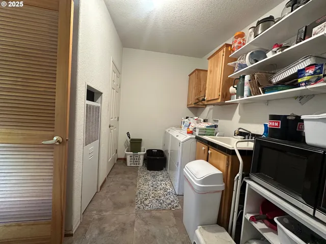 $380,000 | 27028 Adam Road, Canyon City, OR 97820