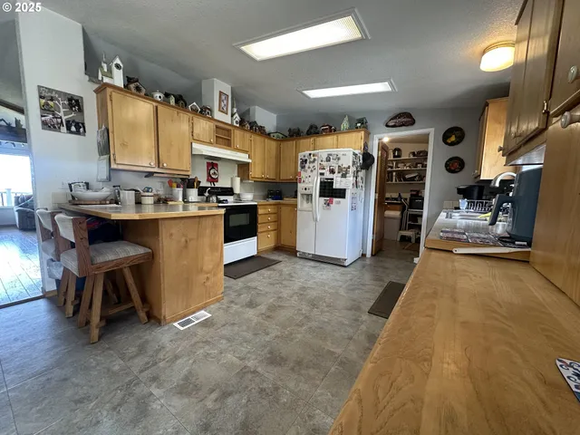 $380,000 | 27028 Adam Road, Canyon City, OR 97820