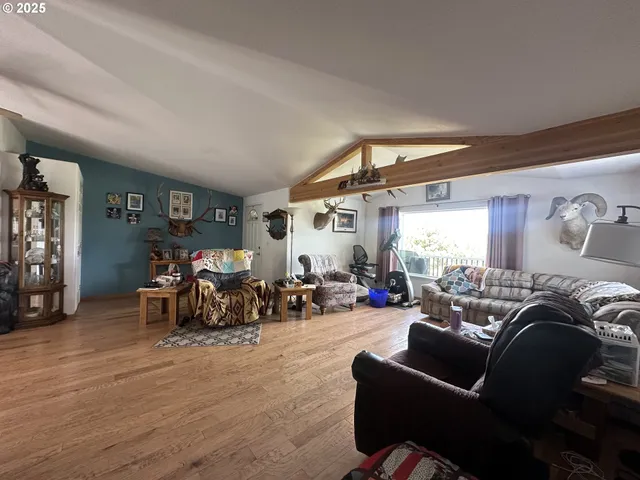 $380,000 | 27028 Adam Road, Canyon City, OR 97820