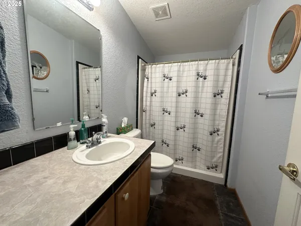 $380,000 | 27028 Adam Road, Canyon City, OR 97820