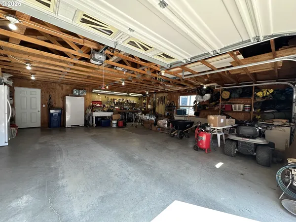 $380,000 | 27028 Adam Road, Canyon City, OR 97820