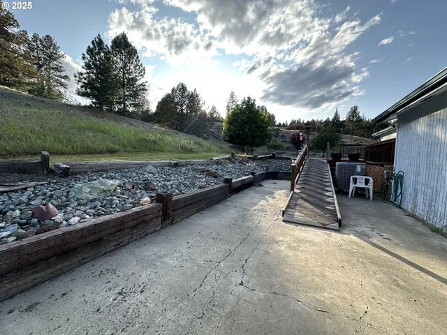 $380,000 | 27028 Adam Road, Canyon City, OR 97820