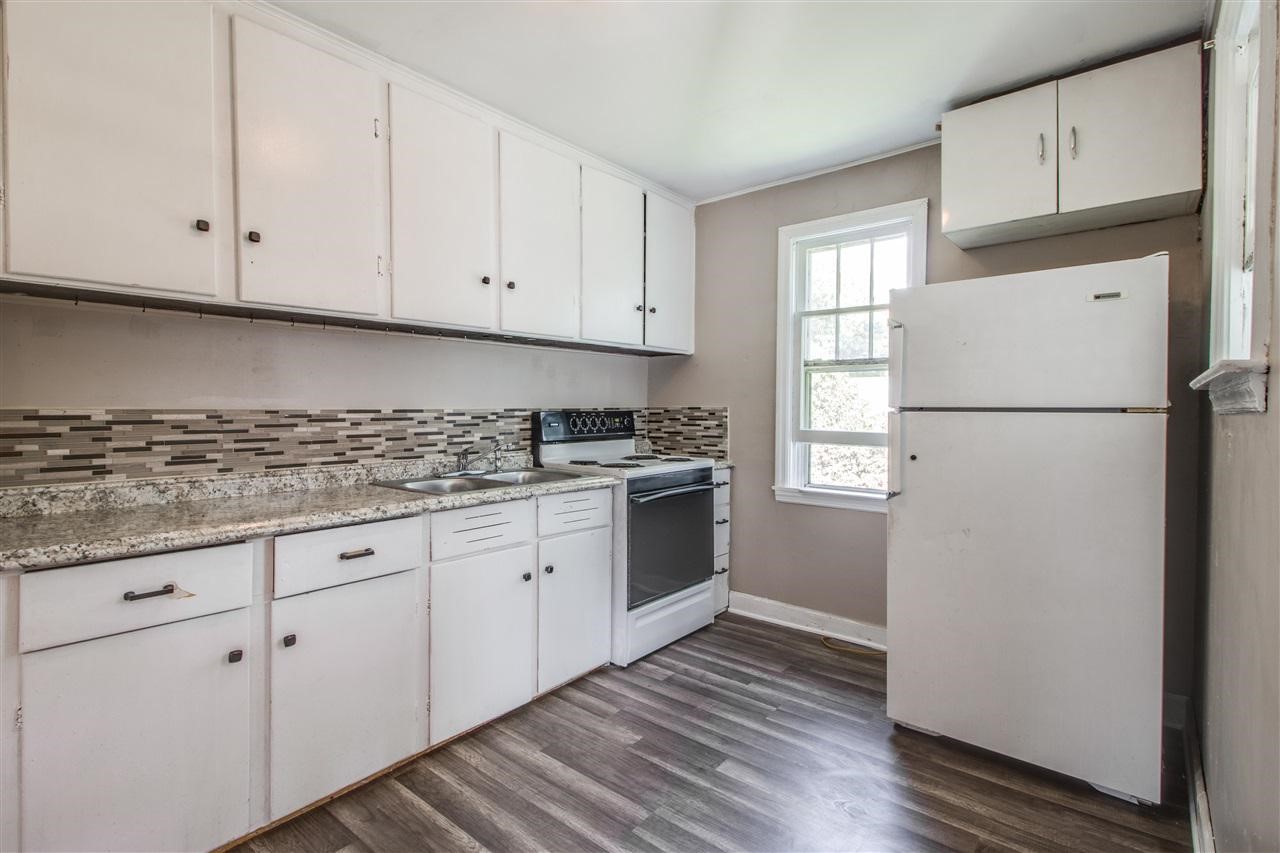 4379 Morrish Road Swartz Creek, MI 48473 - Photo 5 of 22 21507914-4.JPG