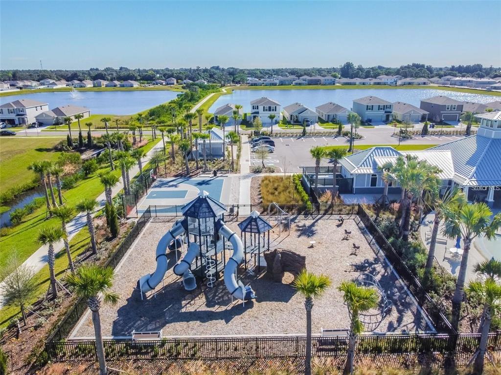 550 Calico Scallop Street Ruskin, FL 33570 - Photo 19 of 36